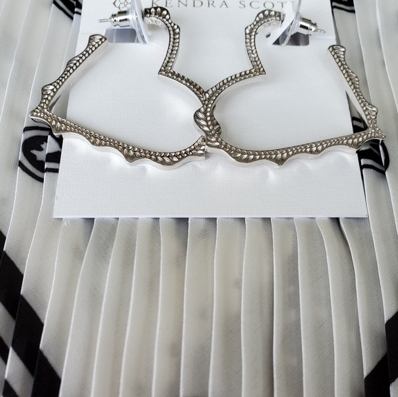 SOLD MERC - Picture 5 of 12